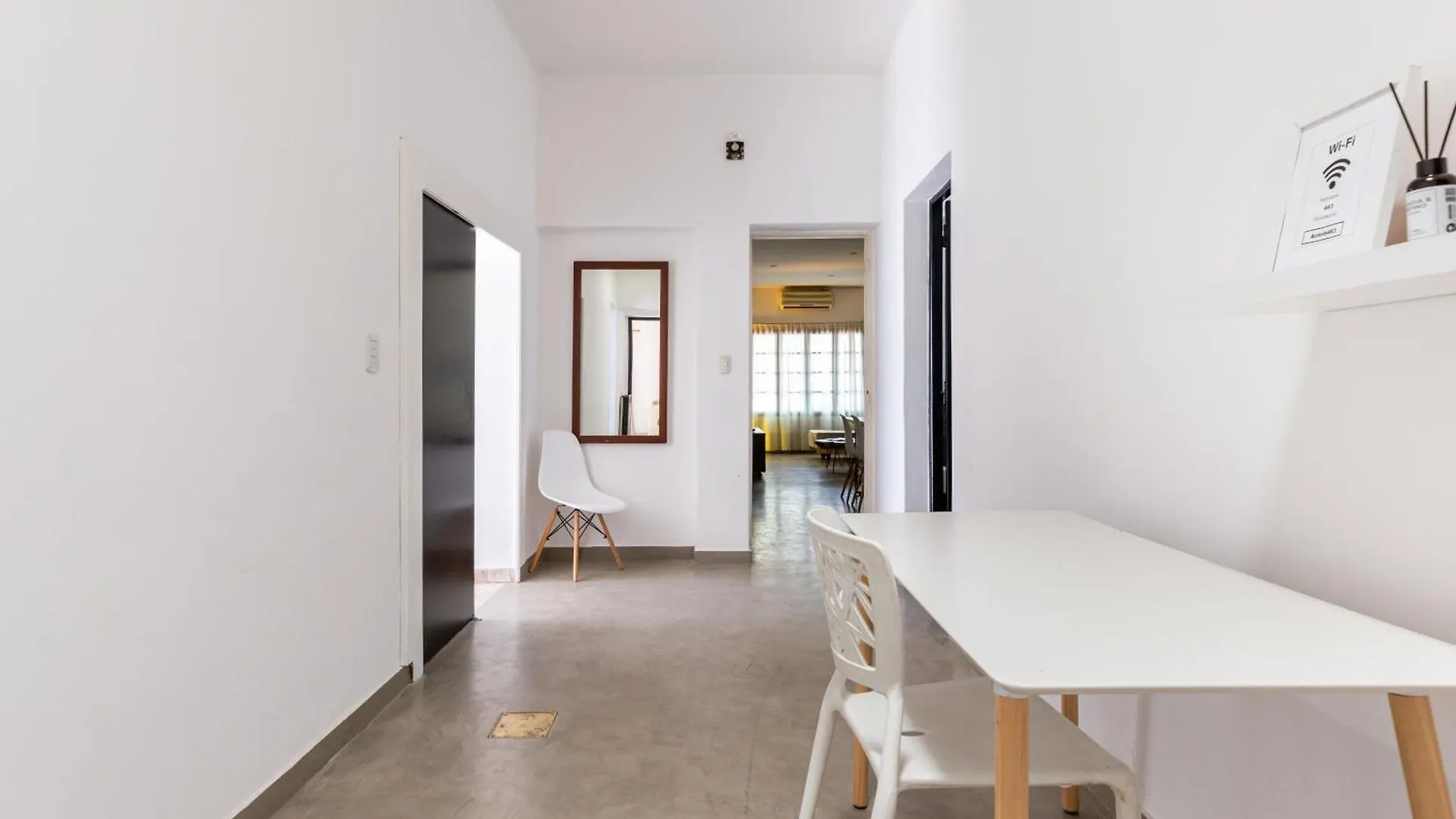 Casa Con Jardin Y Piscina Cerca De Calle Aristides Mendoza 0*,  Argentina